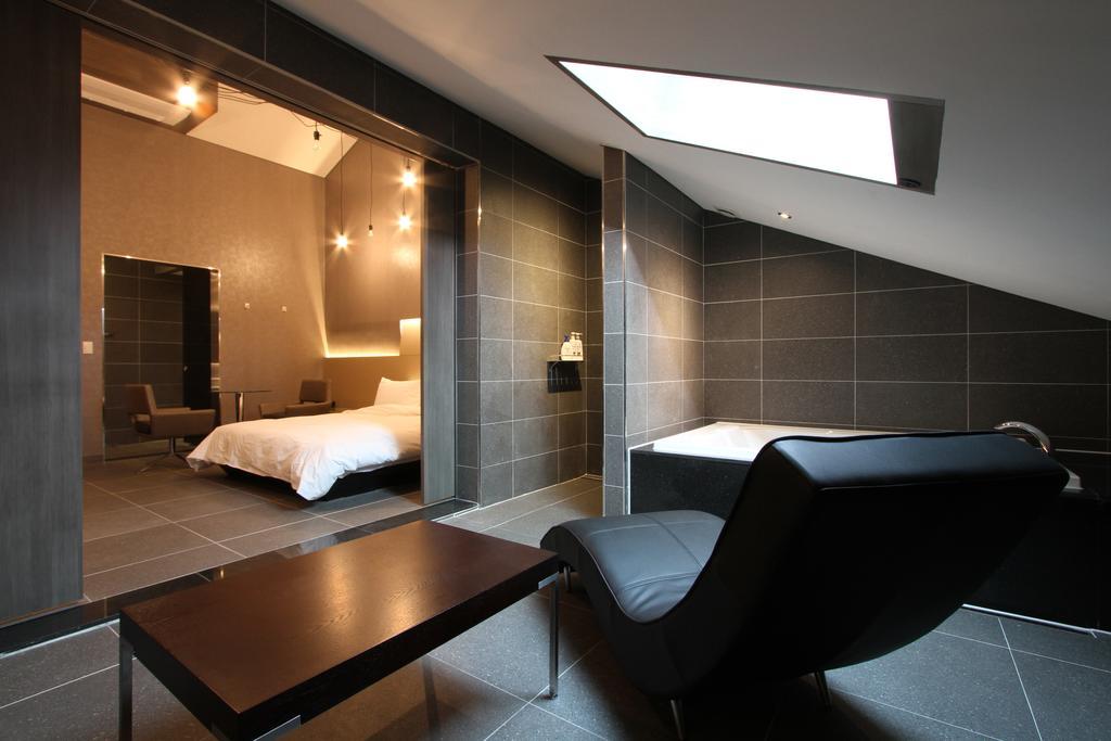 Valentine Hotel Kōyō Room photo