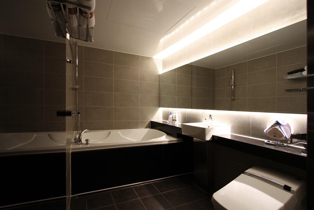 Valentine Hotel Kōyō Room photo