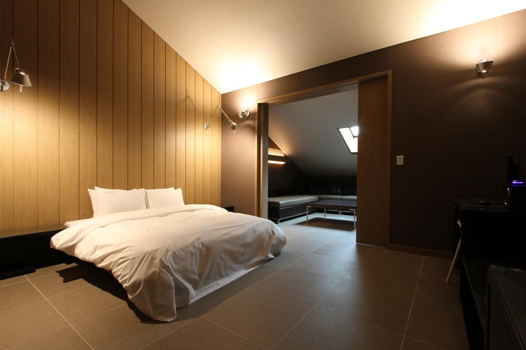 Valentine Hotel Kōyō Room photo